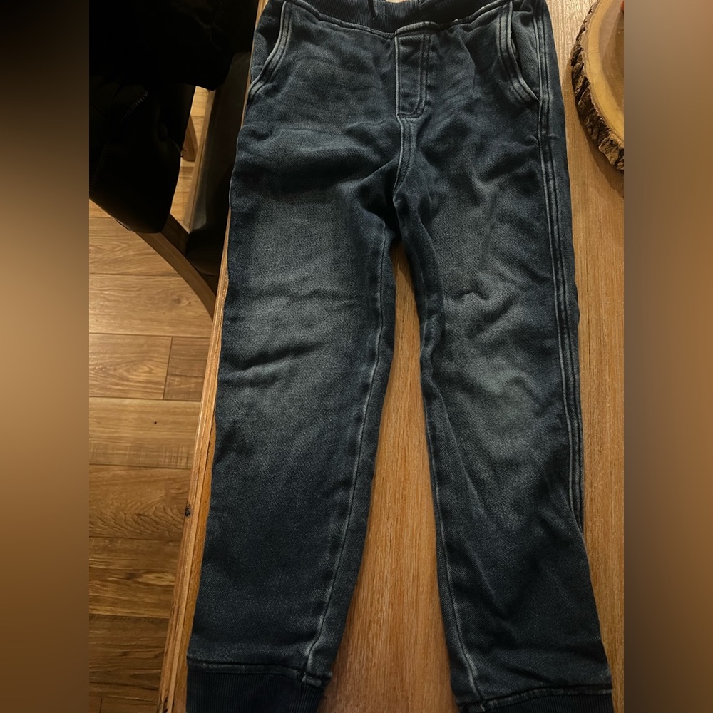 Boys size 7/8 Abercrombie kids jogger jeans